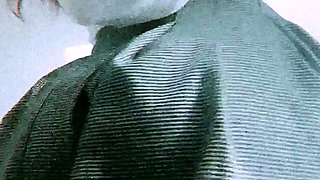 Big boob brunette masturbates on webcam