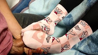 Footjob and sockjob cumshot highlights featuring Loulouchan97