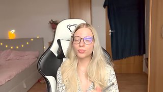 Different types of chastity submissives with Goddess Bella Rae