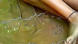 Indian Mom Chudai Video Indian Stepmom Family Chudai Video for Her Bur Chudai Video