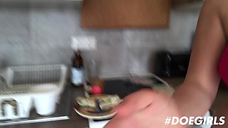 Gabi Gold's Sensual Shower Play with a Blonde Natural Charm