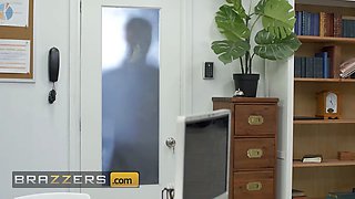 Brazzers - Angel Wicky drinks her employee's huge knob thru a gloryhole then slips it inwards her hungry pussy