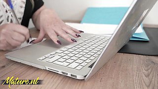 Mature NL - mature trailer