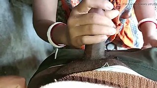 Desi Bhabhi Outdoor Bathroom Fuck - Doggy Style with Long Hair Indian Aunty New Video