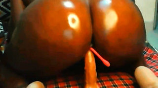 Oiled BBW Riding