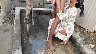 Bhabhi Ki Chudai Karte Samay Peshab Laga