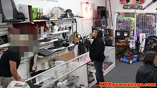Spex pawnshop thief paying with blowjob: Amateur, Babe  Facial Porn