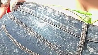 Bubble Butt and Big Soles