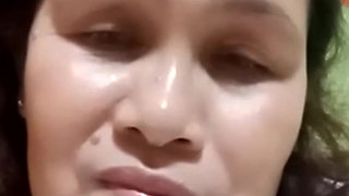 Assy wants satisfaction to make love as a video call sex