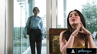 Junoesque Jane Wilde and Lilly Bella - exclusive clip - Girls Way