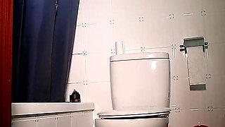 Surprise at the Toilette