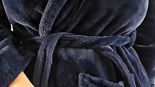 Big boob brunette masturbates on webcam