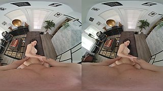 Hot curvy babe VR porn video