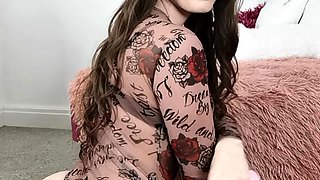 Cute amateur webcam teen girl toying pussy on webcam