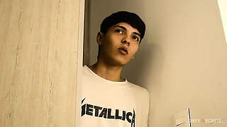 I Have Been Caught Masturbing and I Let the Guy Who See on Me Participate to Give Me Oral Sex Uff.