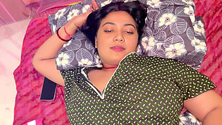 Stepson Seduced the Stepmom and Stepson Took Advantage of the Opportunity and Fuck the Stepmom, Full Hindi Video