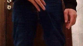 Indian Young Boy Masterbating in Her Bathroom H.j - Hemoshovel