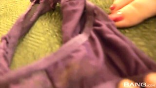 Shameless skinny girlfriend Samantha Hayes nicely plays with her crack