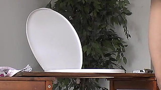 Dyanna Smokes on Her Live Toilet