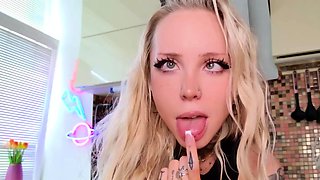 Hot teen lauryn may solo toying