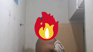 Nude Indian Mallu In Swimming Pool Changing Room