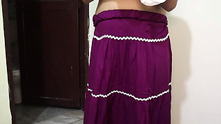 The lonely Bhabhi at home called the cylinder guy and got fucked hard