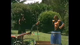 Outdoor Threesome for Vintage Fuckers