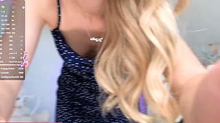 AMATEUR BIGTIT BLONDE TEEN MASTURBATES IN STALKINGS