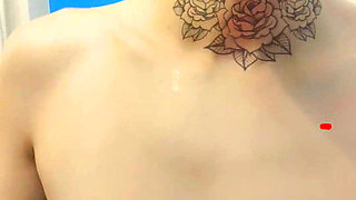 Spinny Duckyy Gets Clean