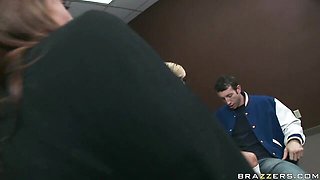 Magnificent Brooke Belle - silicone tits porn - Brazzers Exxtra