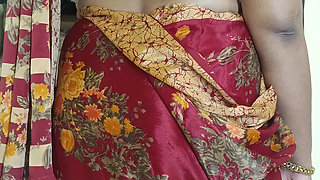 Red color saree cheating Housewife 1