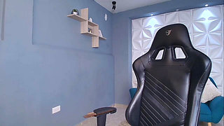I Masturbate at Work When I'm Alone at Home
