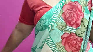 Hot Tamil Wife Seducing Neighbour