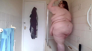 SSBBW covered in baby oil in shower