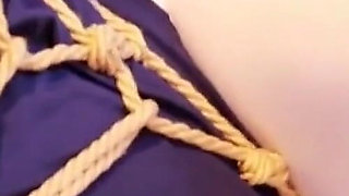 Double Ponytail White Silk Pool Water Binding Training