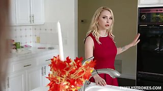 Opal & Alix Lynx in a Steamy Thanksgiving Orgy