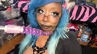 September Tries Out Her Fuck Machine