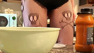 7'3 Peppermint Giantess Makes Stuffed Shells with a Very Naughty Tiny Helper Tied to My Heel