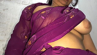 Beautiful Bhabhi Pissing Full Pussy Close-up Video