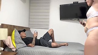 Stepbrother Lets Me Stay In His Bed On A Rainy Night - Lunaandmax Latina Blowjob & Fucking