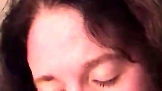 MOM GIVES AMAZING BLOWJOB TO BIG COCK