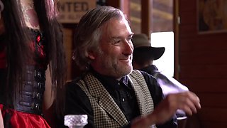 Laury offers a cooking class with her own style... - Jacquie et Michel TV