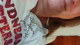 Time to invite you into my bedroom for a little close-up look at what I do when I'm all alone