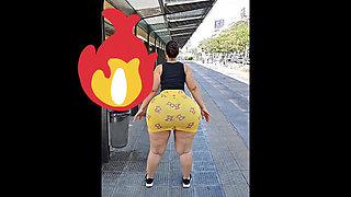 Big ass waiting for the bus in Argentina