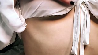 Amateur housewife pussyrubs while jerking POV