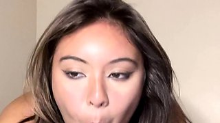 Brunette Solo Webcam Masturbation