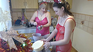 I Make a Sweet Breakfast Naked with My Busty MILF Girlfriend.