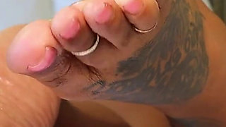 BBW Goddess Sole Asmr - Wrinkled Feet & White Sheets, Silent Foot Worship for Addicts
