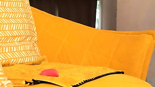 Romanian amateur webcam teen masturbate