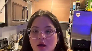 Live Stream with Dani Valentina